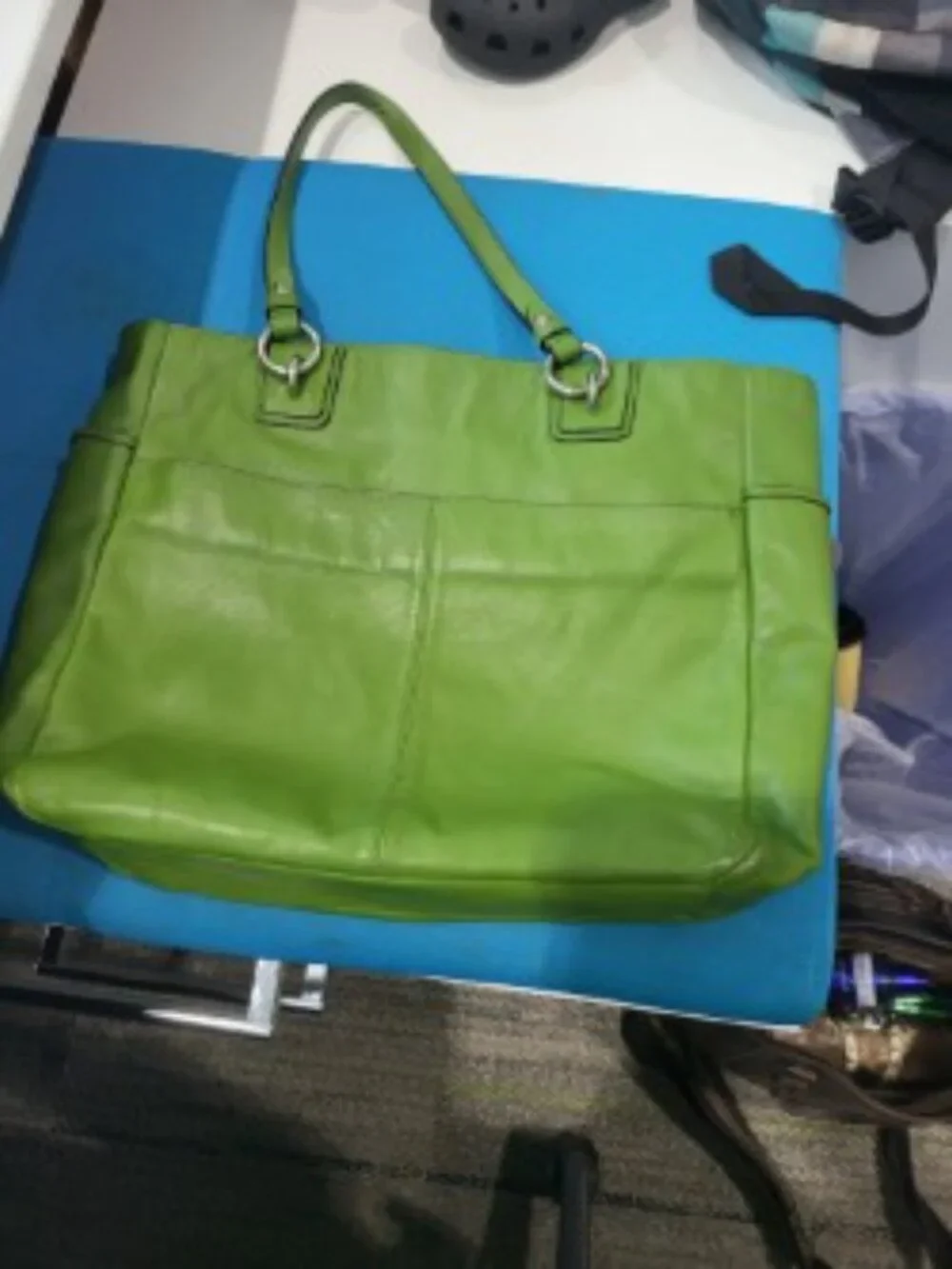 Coach apple green leather tote shoulder bag F19456